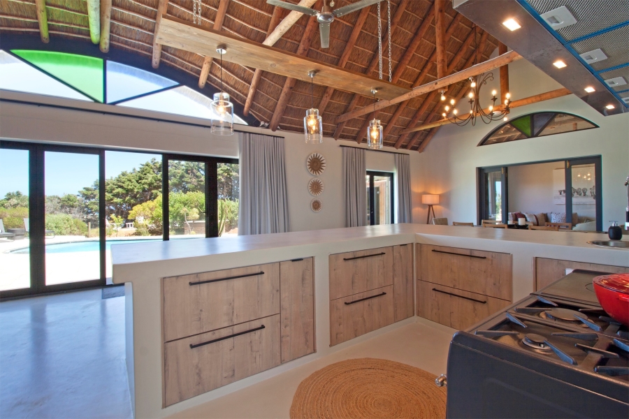 To Let 5 Bedroom Property for Rent in Crofters Valley Western Cape